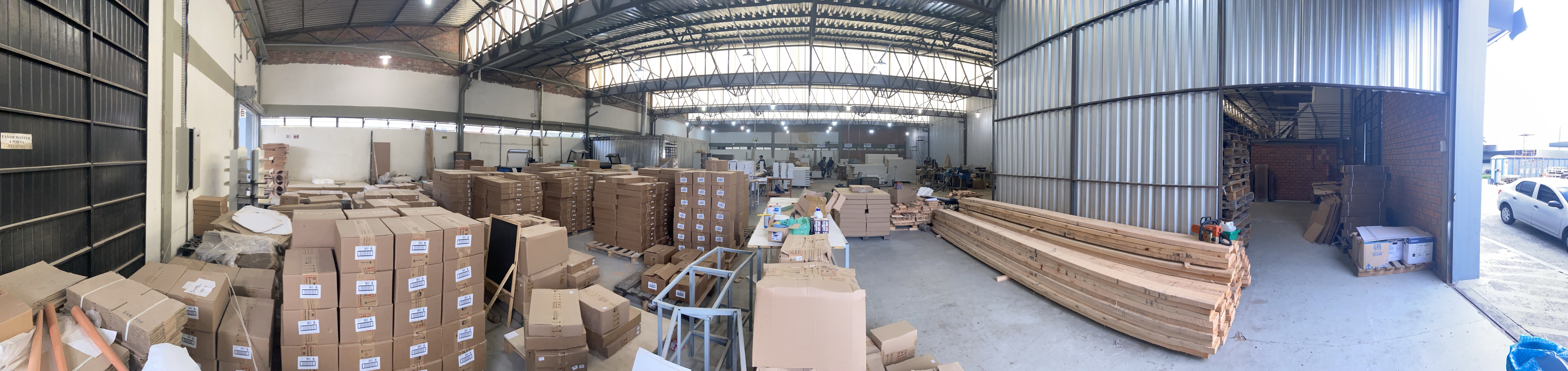 Setor de expedição com caixas